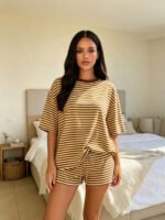 Women's Casual Short Sleeve T-Shirt and Shorts Set - Image 2
